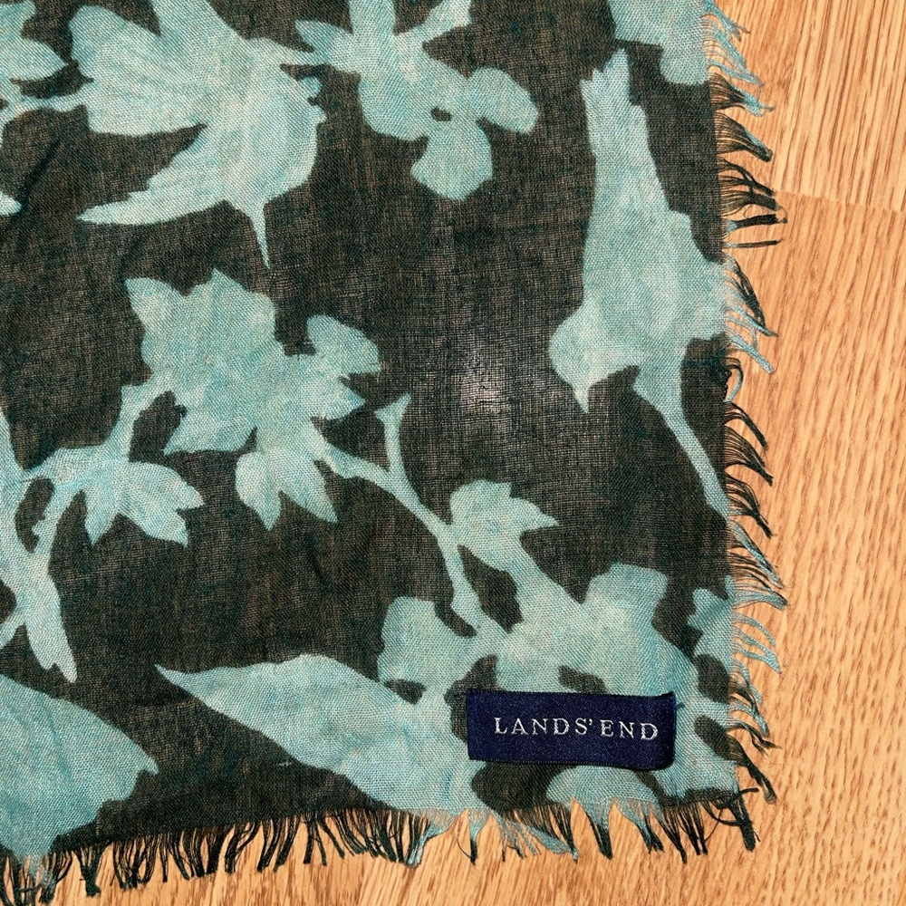 Lands End Lightweight Scarf Green Comfy Non-itchy